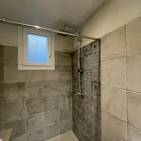 Casa Diatsenta Holiday home Mpogdanatika